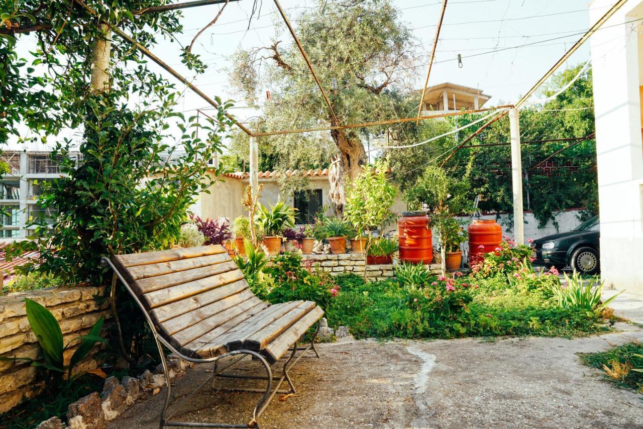 Rei's Place Penzion Vlorë