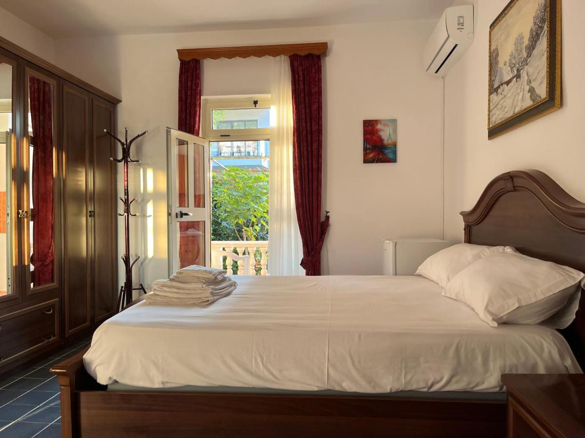 Rei's Place Guest house *