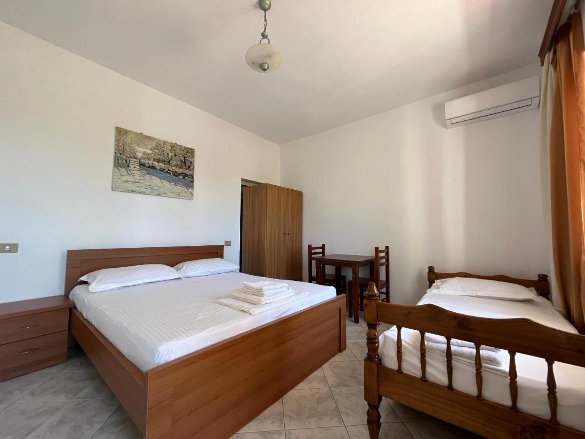Rei's Place Penzion Vlorë